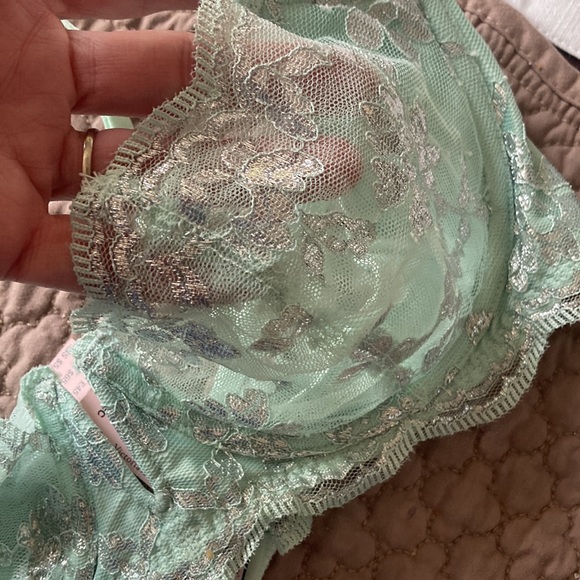Victoria’s Secret soft mint green 34C bra NWT - Picture 11 of 14